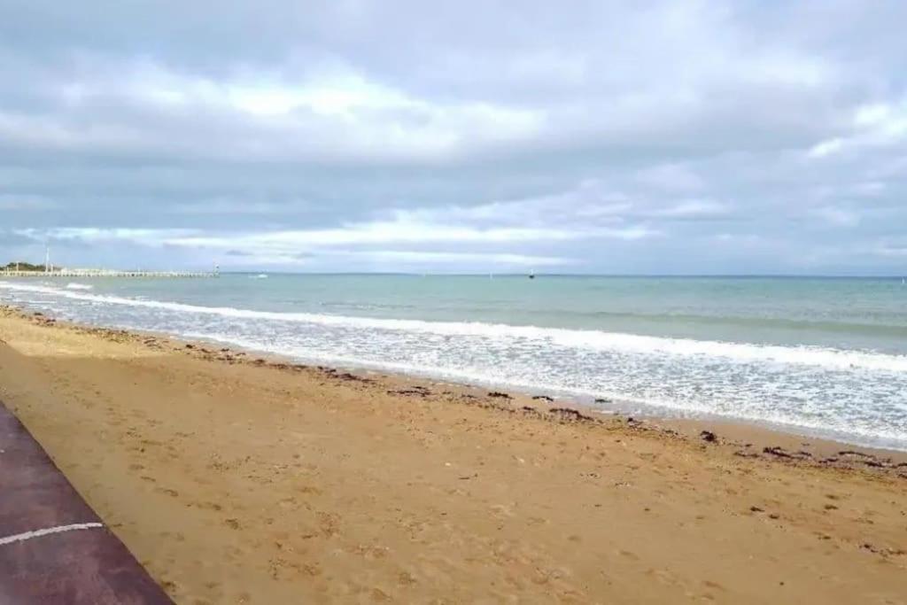Maisonnette Du Bonheur Courseulles-sur-Mer Bagian luar foto